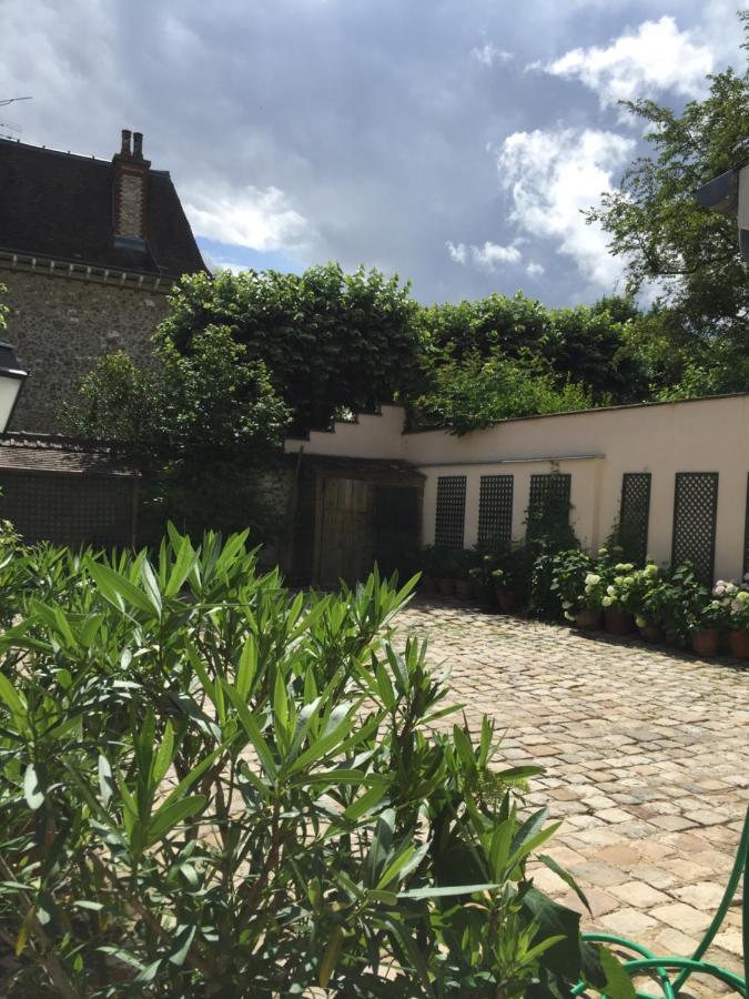 Bed and Breakfast Le Jardin Cathedrale Chartres Exterior foto