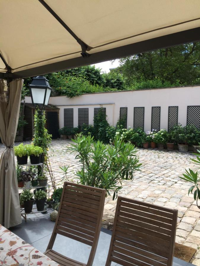 Bed and Breakfast Le Jardin Cathedrale Chartres Exterior foto