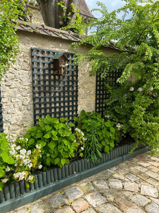 Bed and Breakfast Le Jardin Cathedrale Chartres Exterior foto