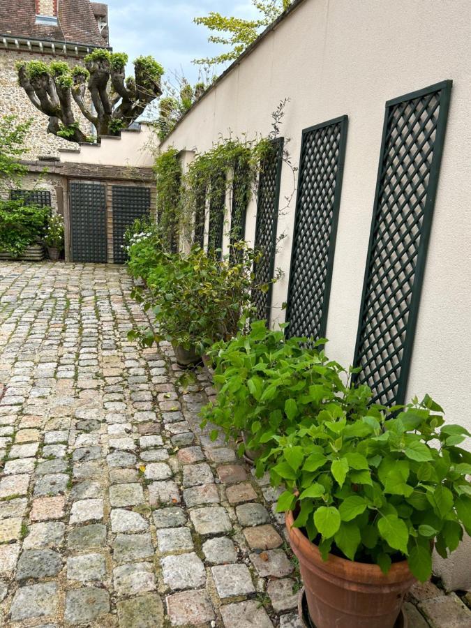 Bed and Breakfast Le Jardin Cathedrale Chartres Exterior foto